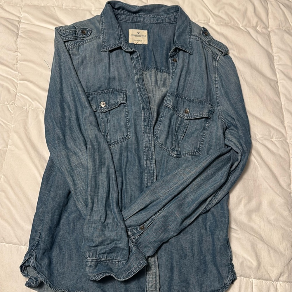 American Eagle Women’s denim button up
